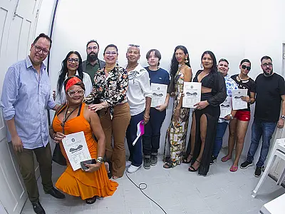 Mulheres e homens trans de Corumbá recebem certidão com nome retificado