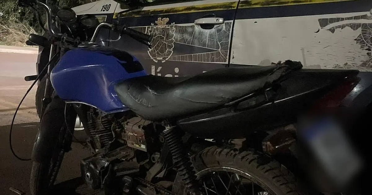 Pane em motocicleta furtada impede assalto e ladrões fogem à pé