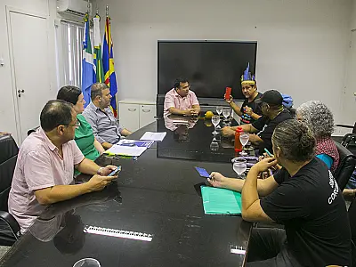 Prefeito discute ações de saúde com representantes de povos originários e assentamentos