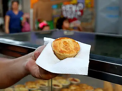 Setor de serviços cresce 2,8% em 2025, quinto ano seguido de alta