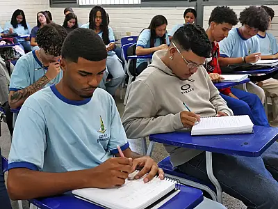 Pé-de-Meia: nascidos em setembro e outubro recebem 8ª parcela