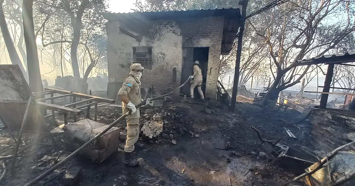 Equipes se dividem para combater incêndios em três regiões do Pantanal