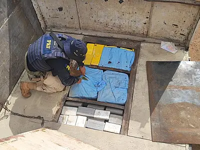 Caminhão que saiu de Corumbá é flagrado com 220 kg de cocaína