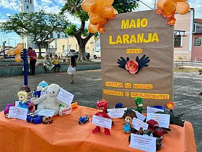 Feira de sábado teve ação de conscientização ao Maio Laranja