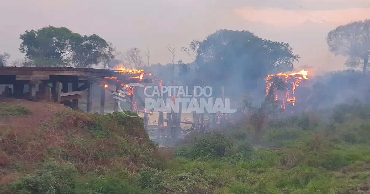 Polícia investiga incêndio na ponte do Saran na Estrada Parque