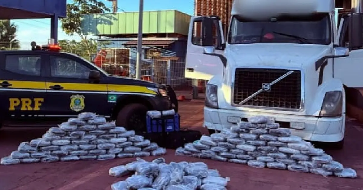 Caminhoneiro boliviano é preso com 170 quilos de maconha na BR 262