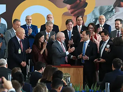 Lula assina decreto da TV 3.0; novo sistema deve começar em 2026