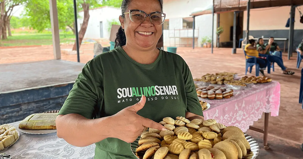 Curso de pães reúne moradores de Ladário e reforça oportunidades de renda