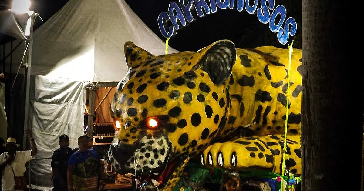 Caprichosos fecha última noite de desfiles com enredo sobre ancestralidade africana