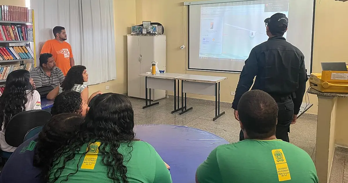 Escola de Ladário recebe palestra educativa sobre segurança pública