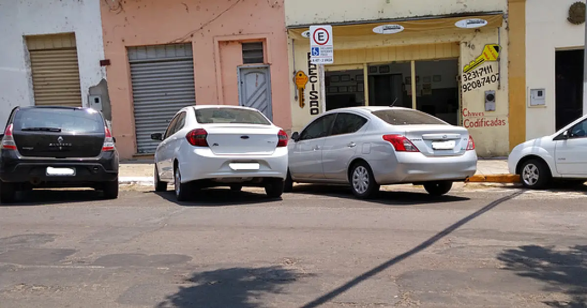 Trânsito: Câmara quer saber número de vagas privativas em Corumbá