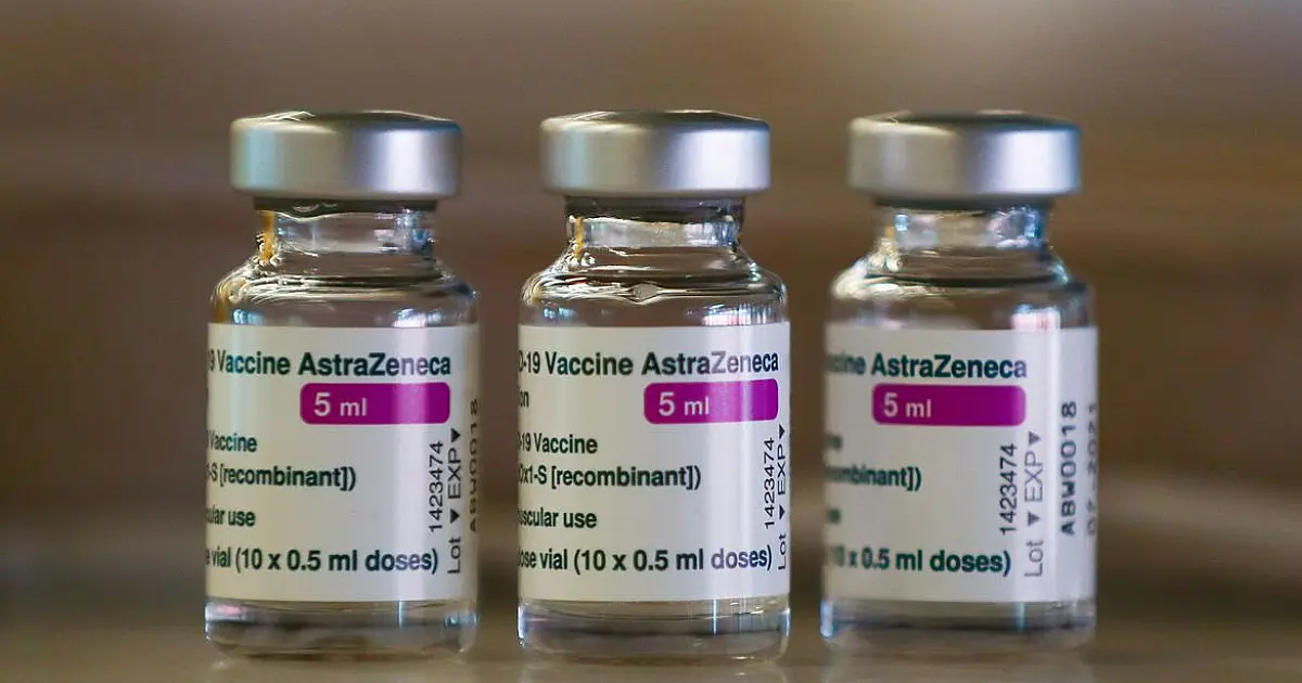 Anvisa pede atualização de bula da vacina de Oxford
