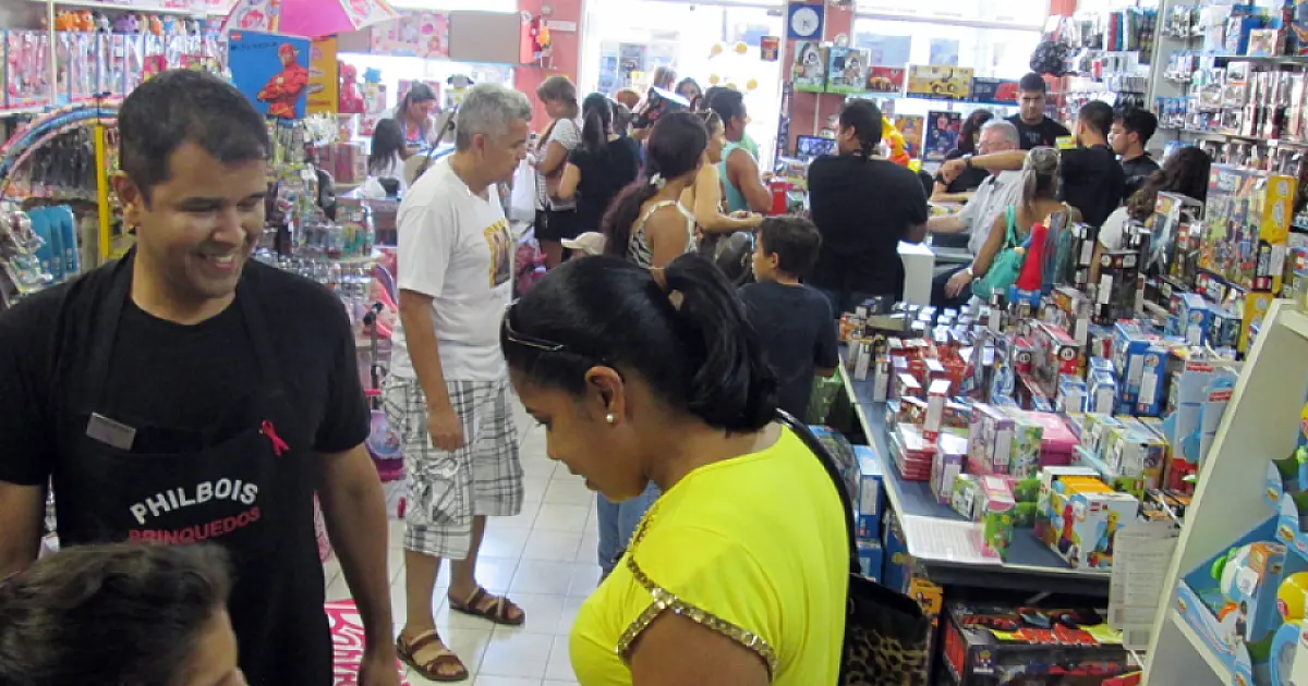 Corumbaenses deixam compras do dia das crianças para último momento
