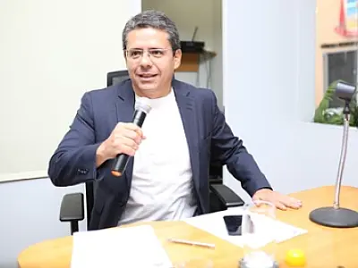 Alexandre sugere convênio com os Correios para implementação do Programa Remédio na Porta