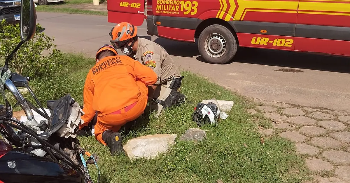 Colisão entre carro e moto é destaque no plantão dos Bombeiros