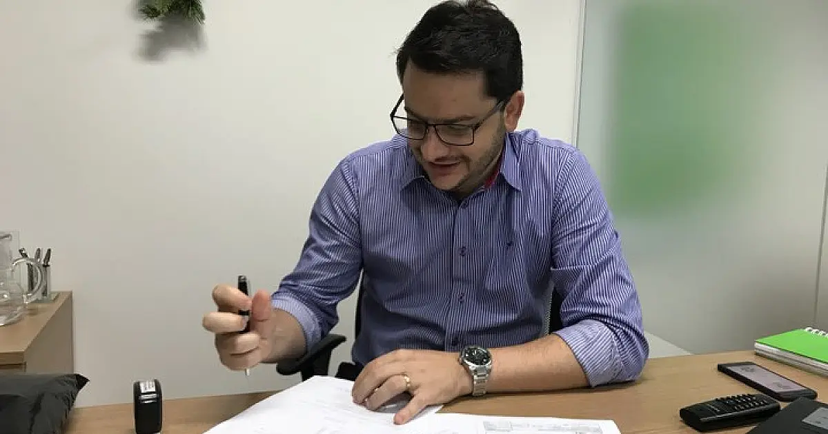 Sicredi transforma agências com decorações natalinas