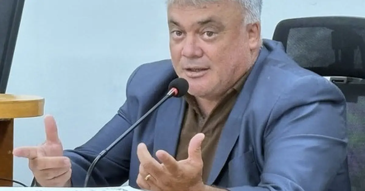 Genilson pede fiscalização rígida contra comércio irregular em calçadas