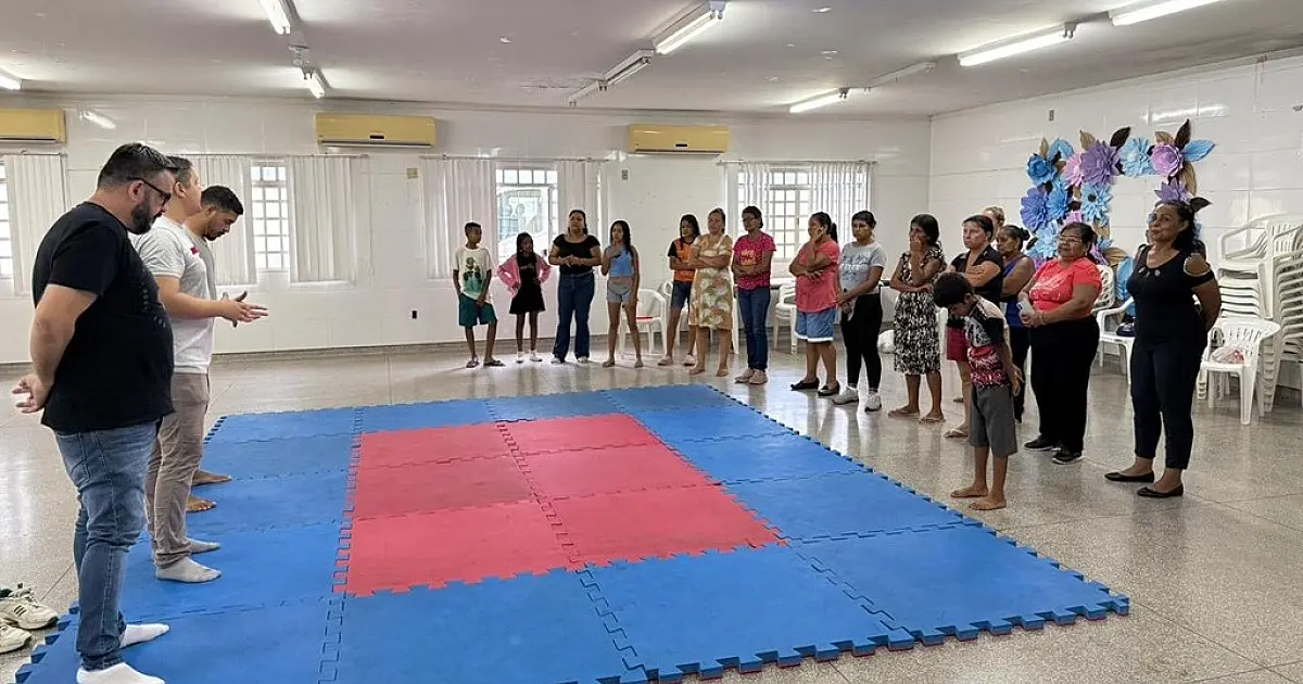 Famílias assistidas recebem orientação em defesa pessoal no CRAS 1