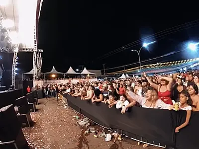 Cleber e Cauan atraiu grande público para 1ª noite do Banho de São João em Ladário