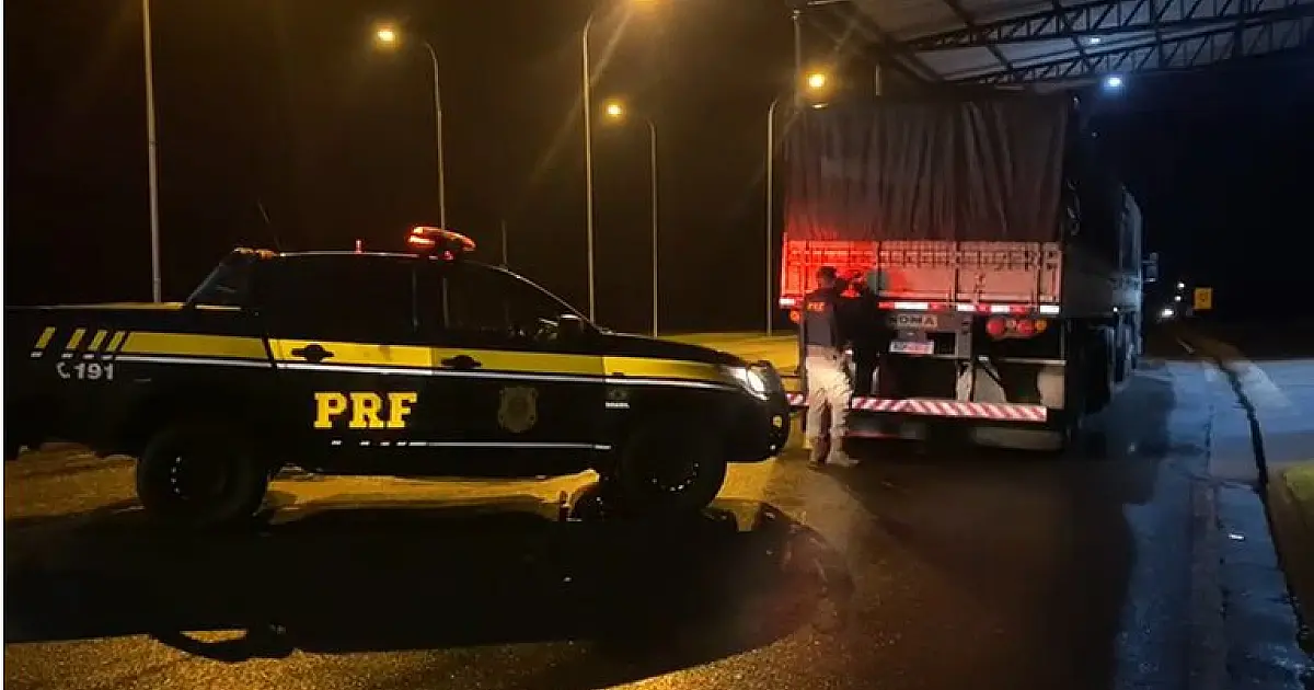 PRF apreende 450.000 maços de cigarros em MS