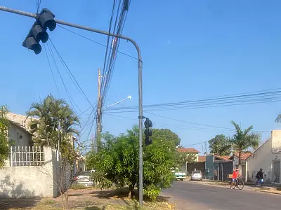 Acidente deixa cruzamento da Edu Rocha com Monte Castelo sem semáforo