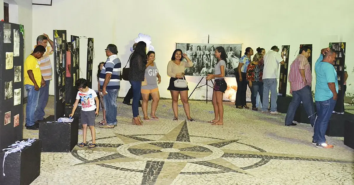 Exposição Fotográfica conta história do carnaval corumbaense