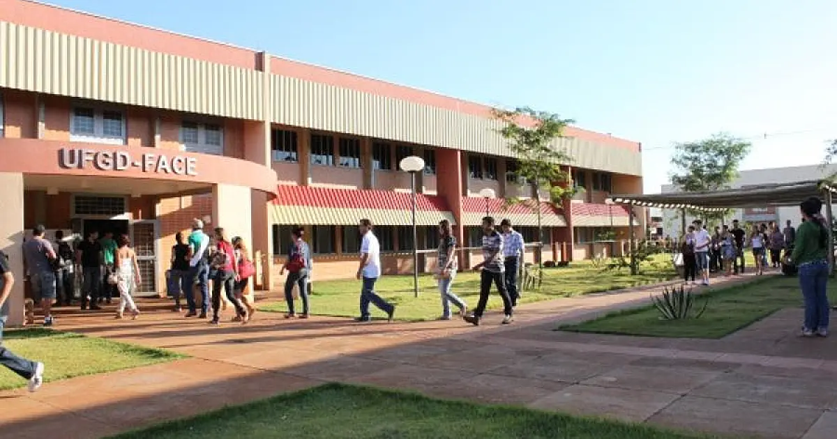 UFGD oferece 803 vagas para transferência voluntária e portador de diploma