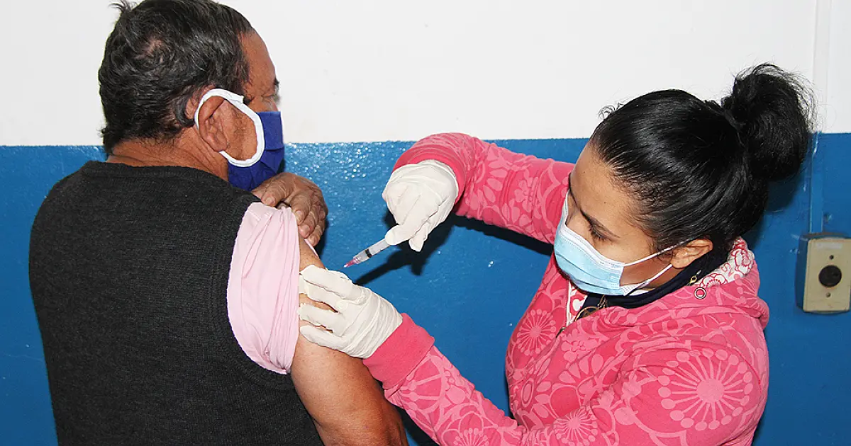 Corumbá retoma vacinação contra a Covid-19 por faixa etária, para pessoas com 55 anos ou mais