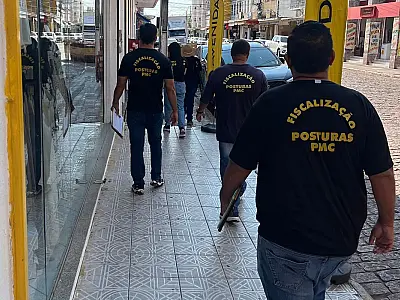 Fiscalização de alvarás em Corumbá alerta comerciantes para documentação em dia