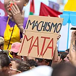 Entenda o que são “redpill” e outros termos de ódio contra mulheres