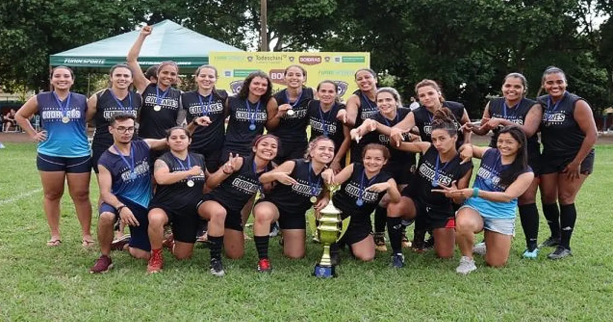 Equipe feminina de MS é campeã invicta do regional de flag football