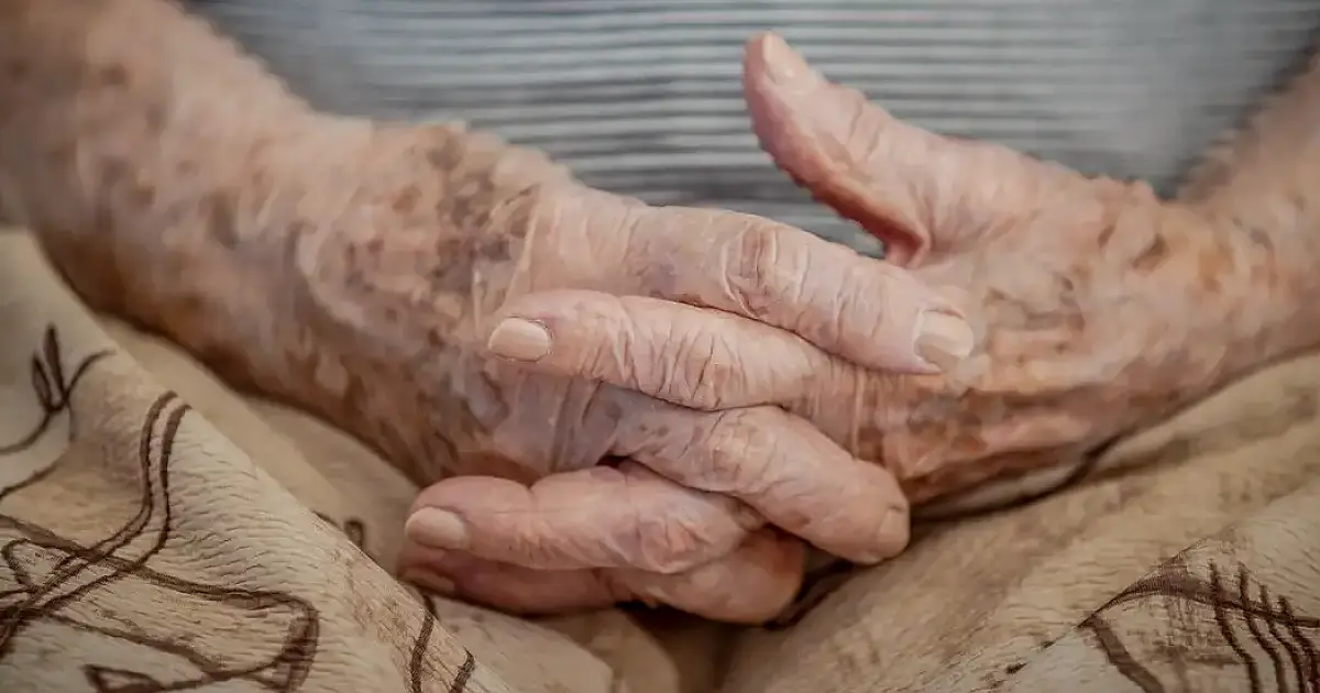 Riscos modificáveis estão associados a quase 60% dos casos de demência