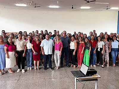 Prefeito reúne novos diretores e defende gestão democrática na Rede Municipal de Ensino