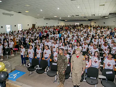 Formatura do PROERD mobiliza estudantes da rede municipal de Corumbá