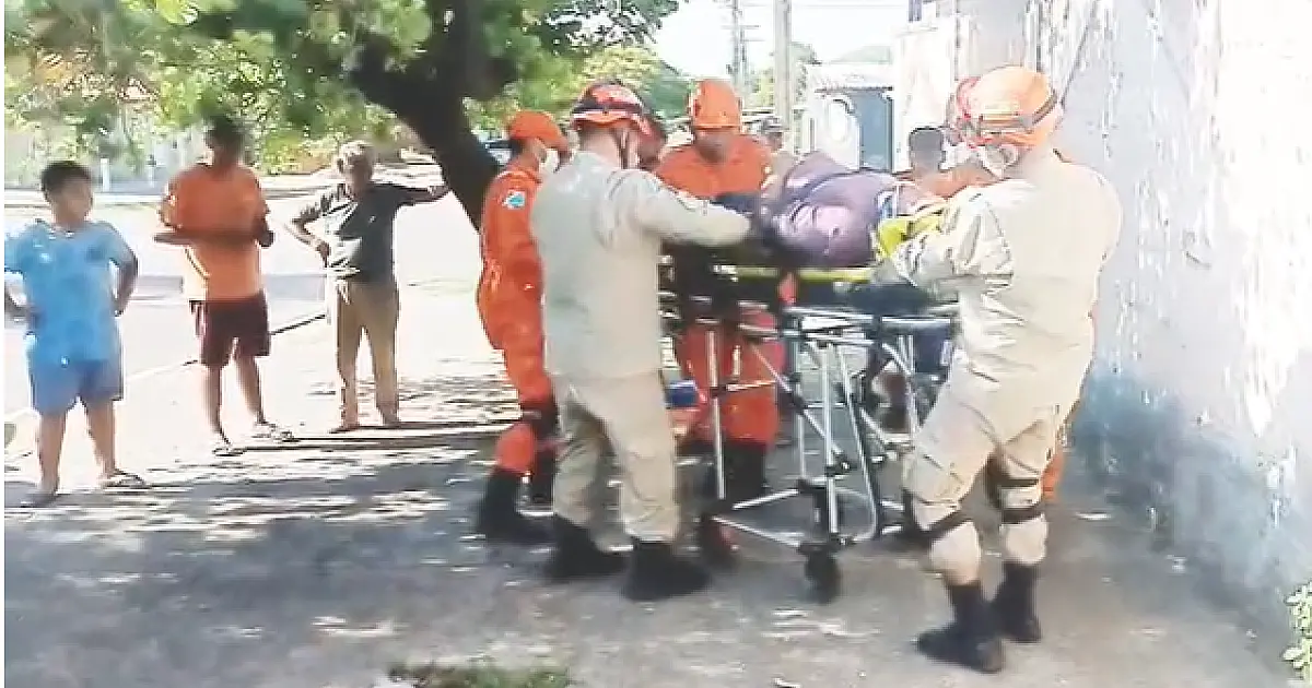 Colisão entre carros deixa homem ferido no bairro Guanã