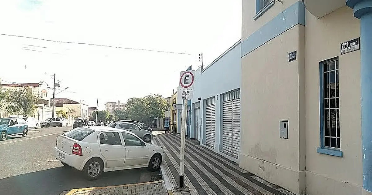 Câmara discute projeto sobre identificação de ruas e sinalização de trânsito