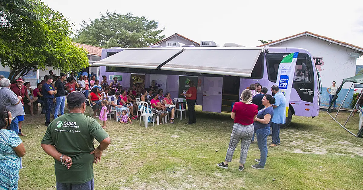 Ônibus Lilás leva acolhimento e proteção a mulheres da zona rural de Corumbá