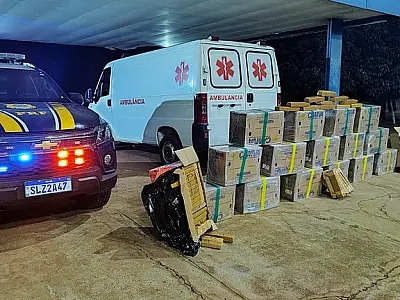 Ambulância é flagrada com 681 kg de maconha na BR 262