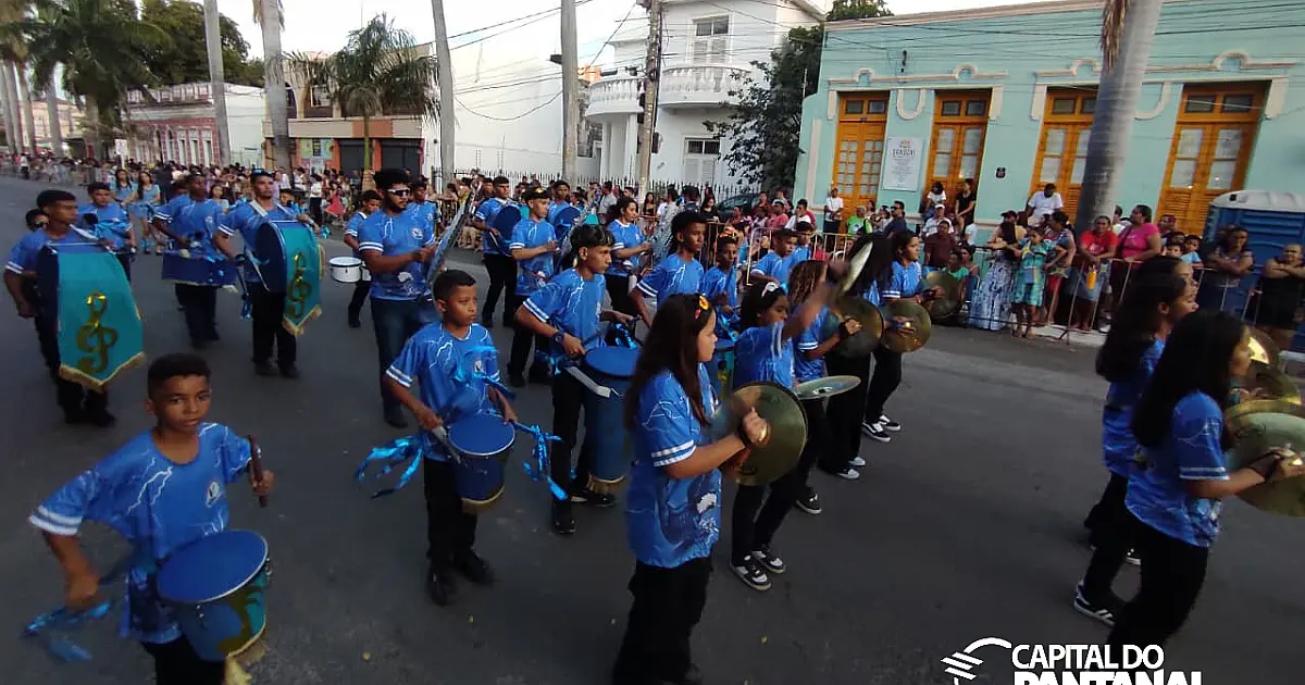 Desfile de 247 anos celebra tradição, alegria e cultura em Corumbá