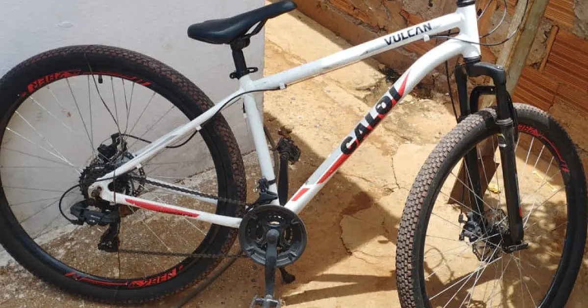 Dois são presos por furto e receptação de bicicleta em Ladário