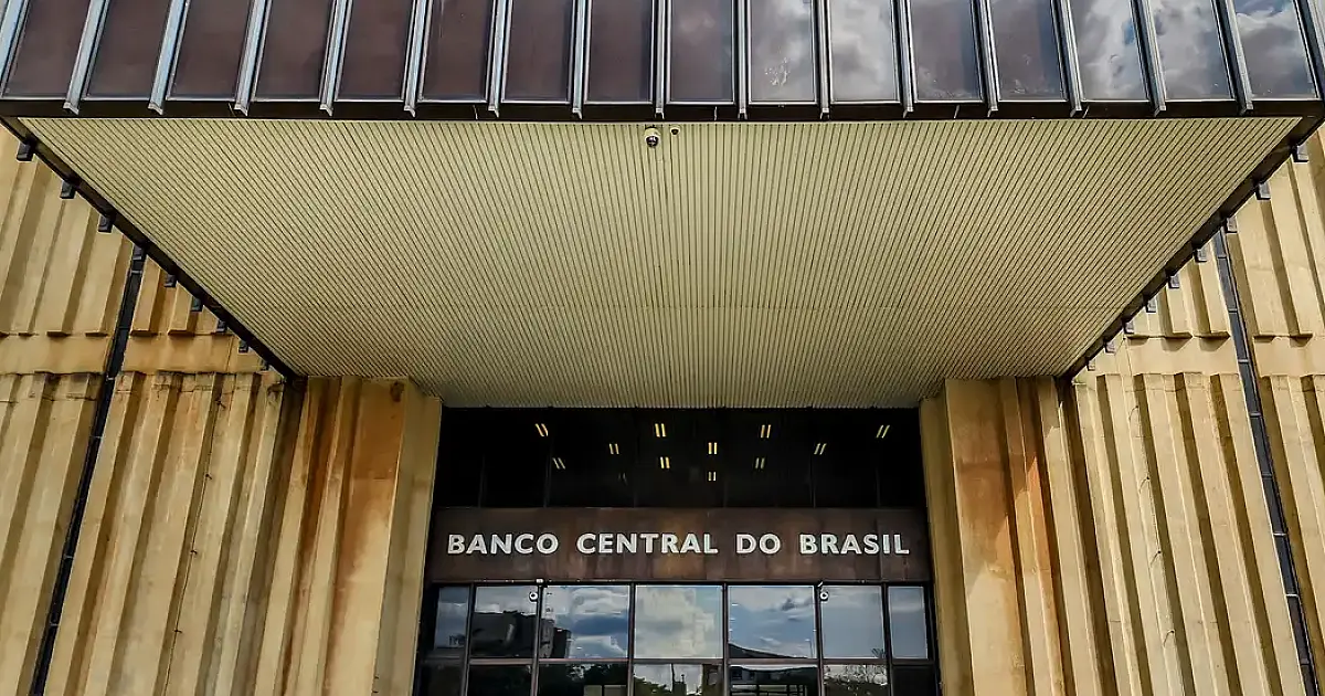 Banco Central anuncia primeira intervenção no câmbio em 2025
