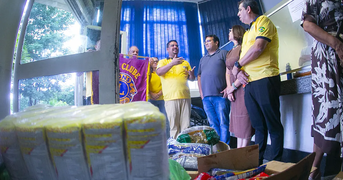 Lions Club entregam doações para famílias atingidas pelas chuvas