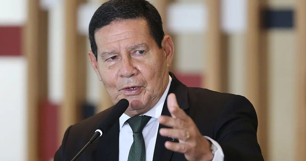 Vice-presidente Hamilton Mourão testa positivo para covid-19