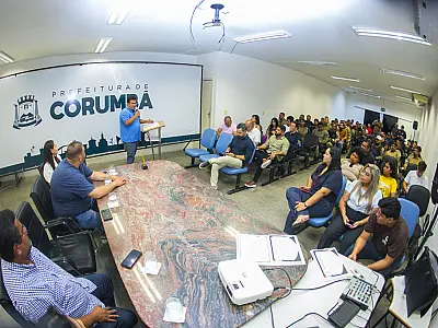 Agentes de trânsito concluem capacitação e recebem certificados