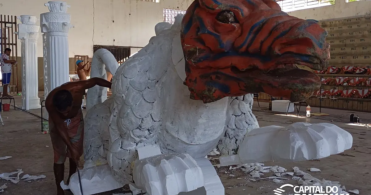 Unidos da Major Gama faz homenagem à personalidade ícone da cultura em Corumbá