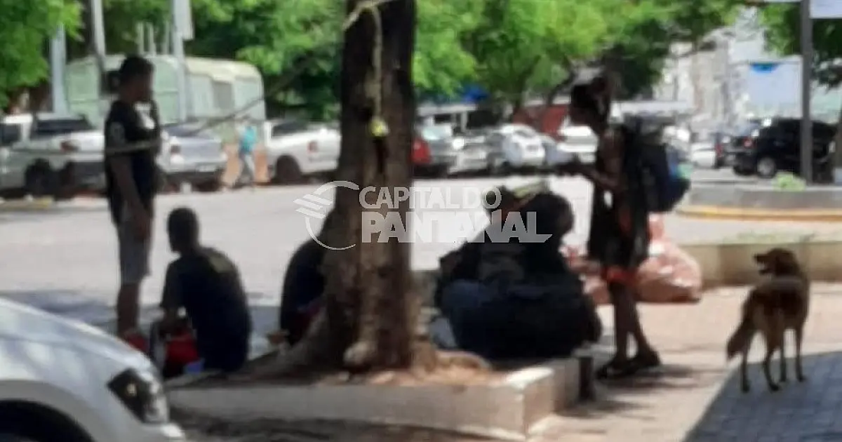 Pedintes e malabaristas prejudicam comerciantes na Frei Mariano com a Dom Aquino