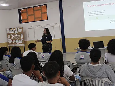 Jovens de Corumbá se preparam para o mercado com curso intensivo