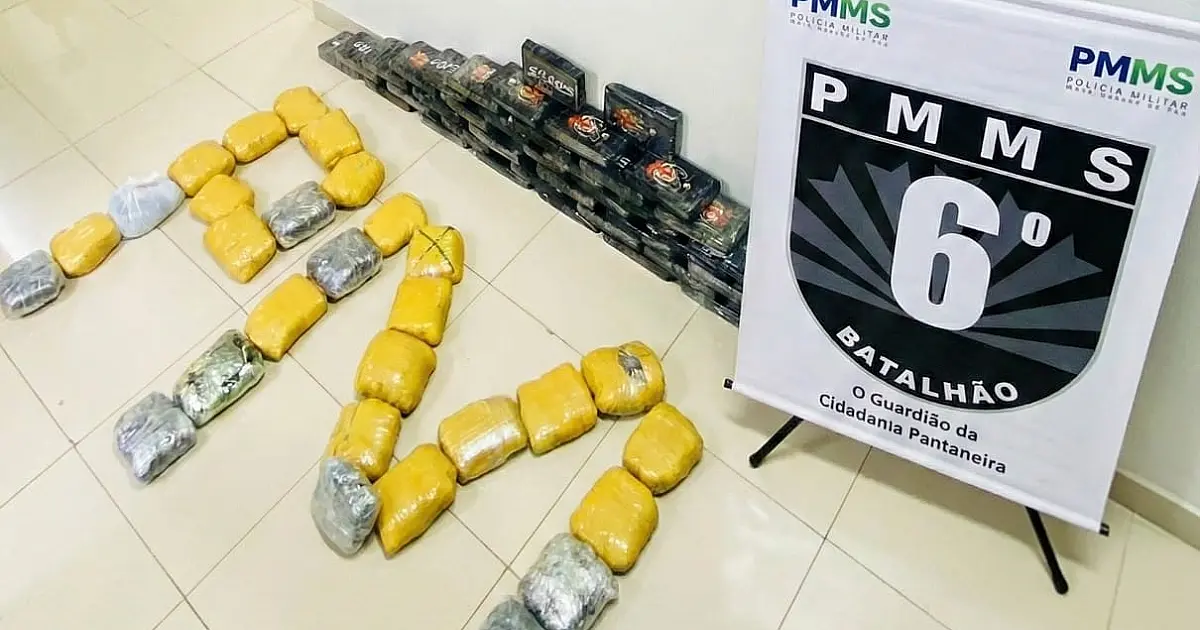 PM apreende 63 quilos de drogas em carro abandonado na área central de Corumbá