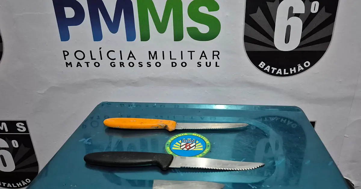 Homem é preso após atacar com faca mãe e esposa