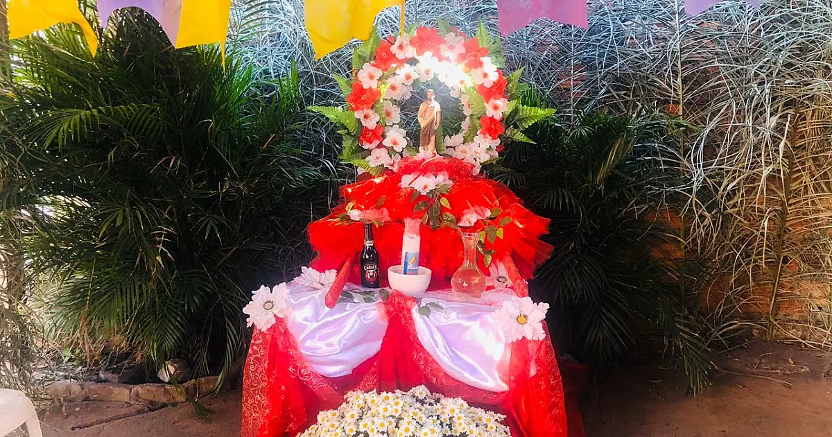 Fé e cura são os pedidos de devotos de São João